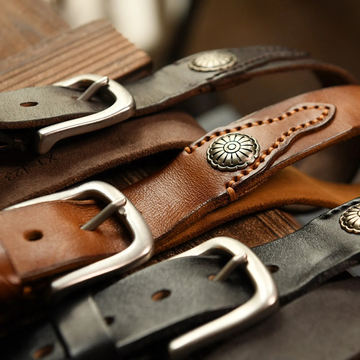 Frontier Cowhide Leather Belt — Premium Metal Buckle 5